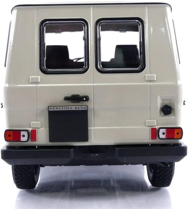 MINICHAMPS 1:18 1980 Mercedes-benz G-MODEL SWB  DIECAST CAR CREAM GREY 155038004