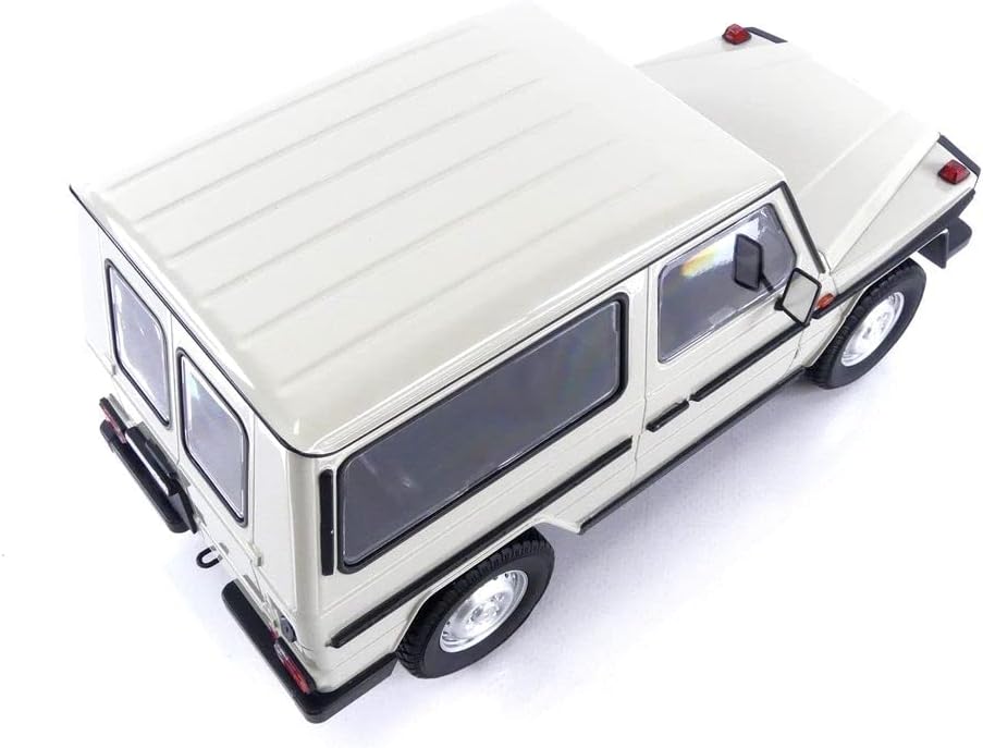 MINICHAMPS 1:18 1980 Mercedes-benz G-MODEL SWB  DIECAST CAR CREAM GREY 155038004