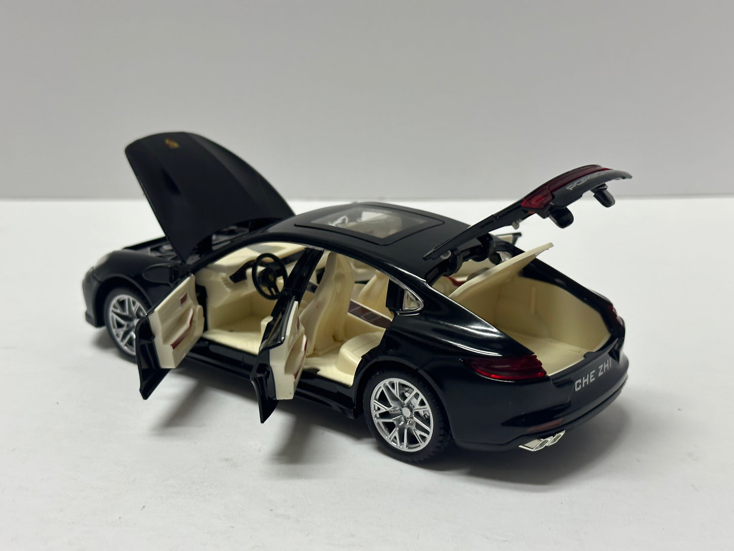 1:24 2020 Porsche Panamera Black Diecast With LED Lights