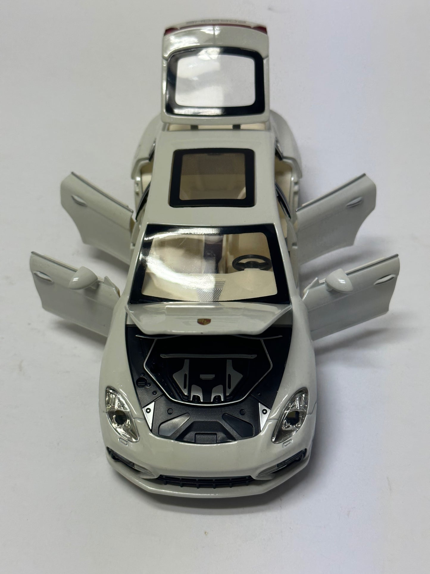 1:24 2020 Porsche Panamera White Diecast With LED Lights