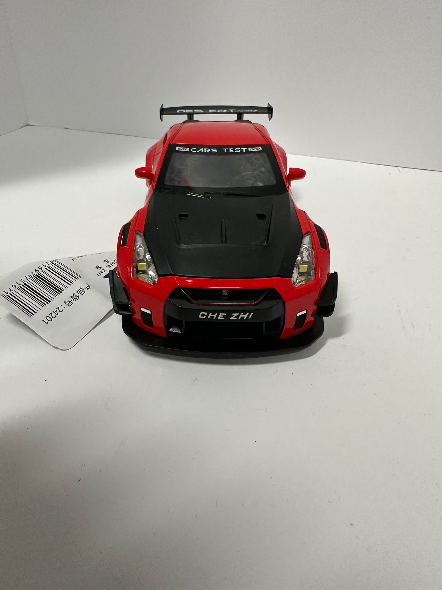 1:24 Nissan GT-R R35 Skyline Metal Diecast With Headlight and Taillight Leds