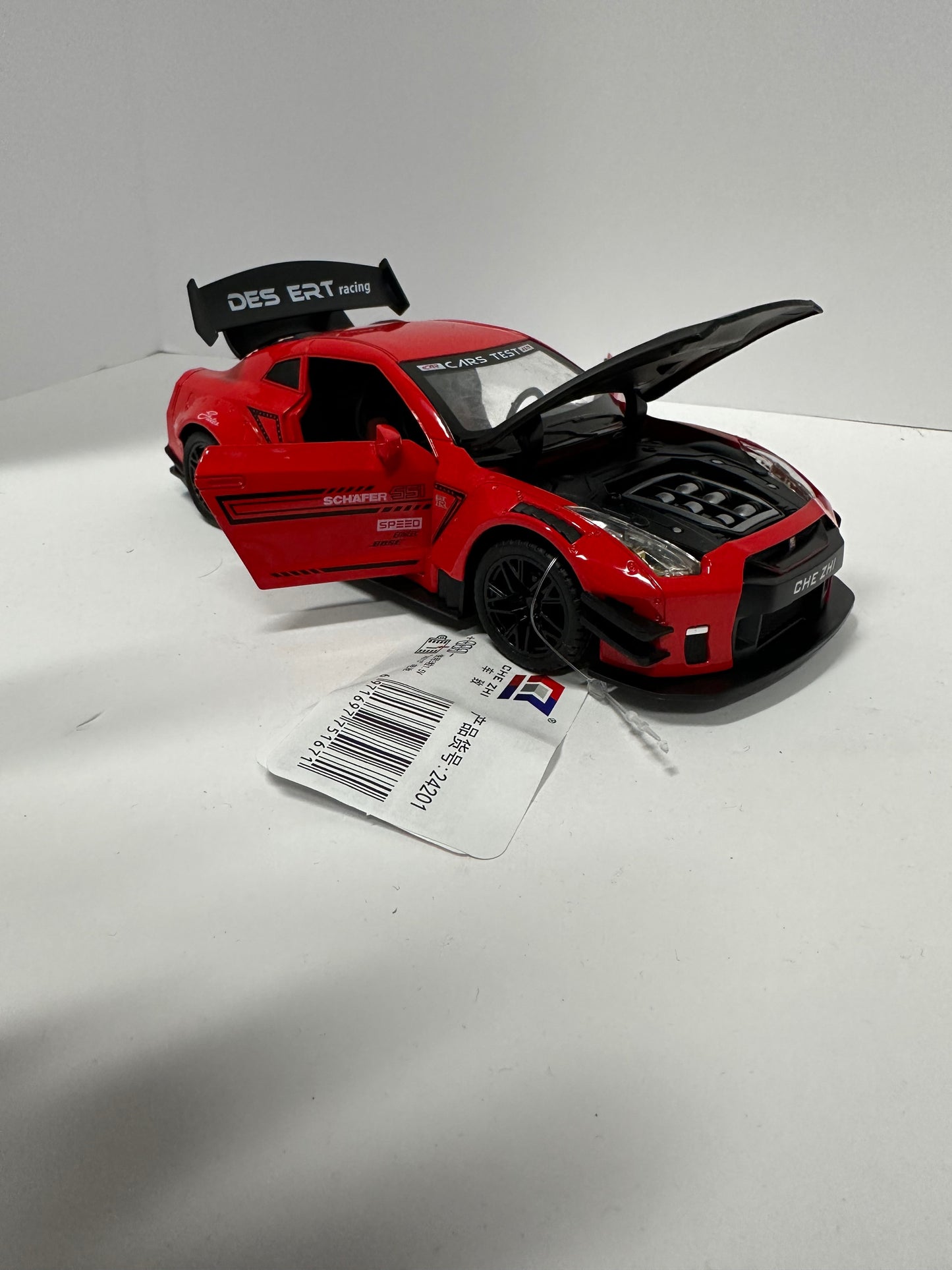 1:24 Nissan GT-R R35 Skyline Metal Diecast With Headlight and Taillight Leds