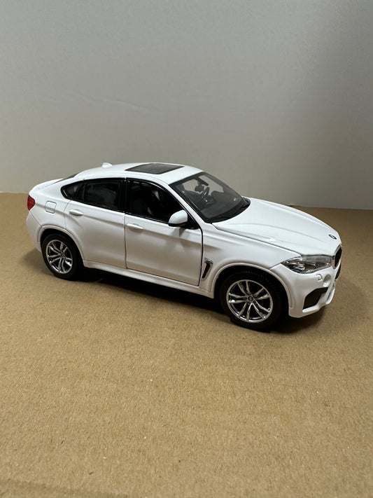 Rastar 1:24 BMW X6 M WHITE SUV Coupe Alloy Car Model Diecasts