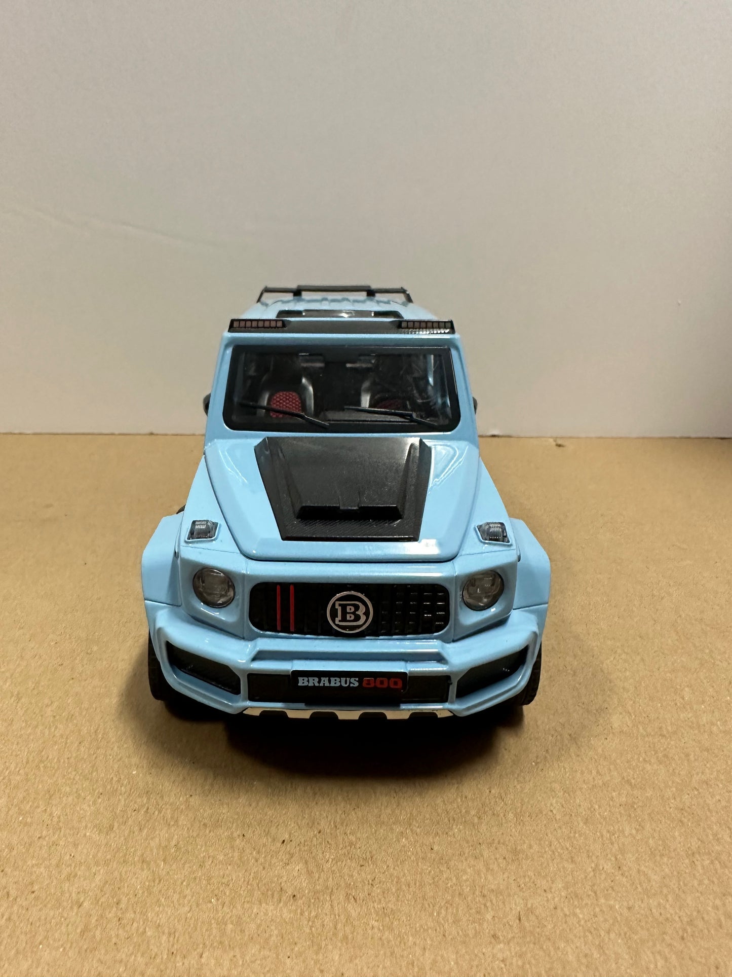 1:24 Mercedes-Benz BRABUS G800 With LED Headlight Tail Light Diecast