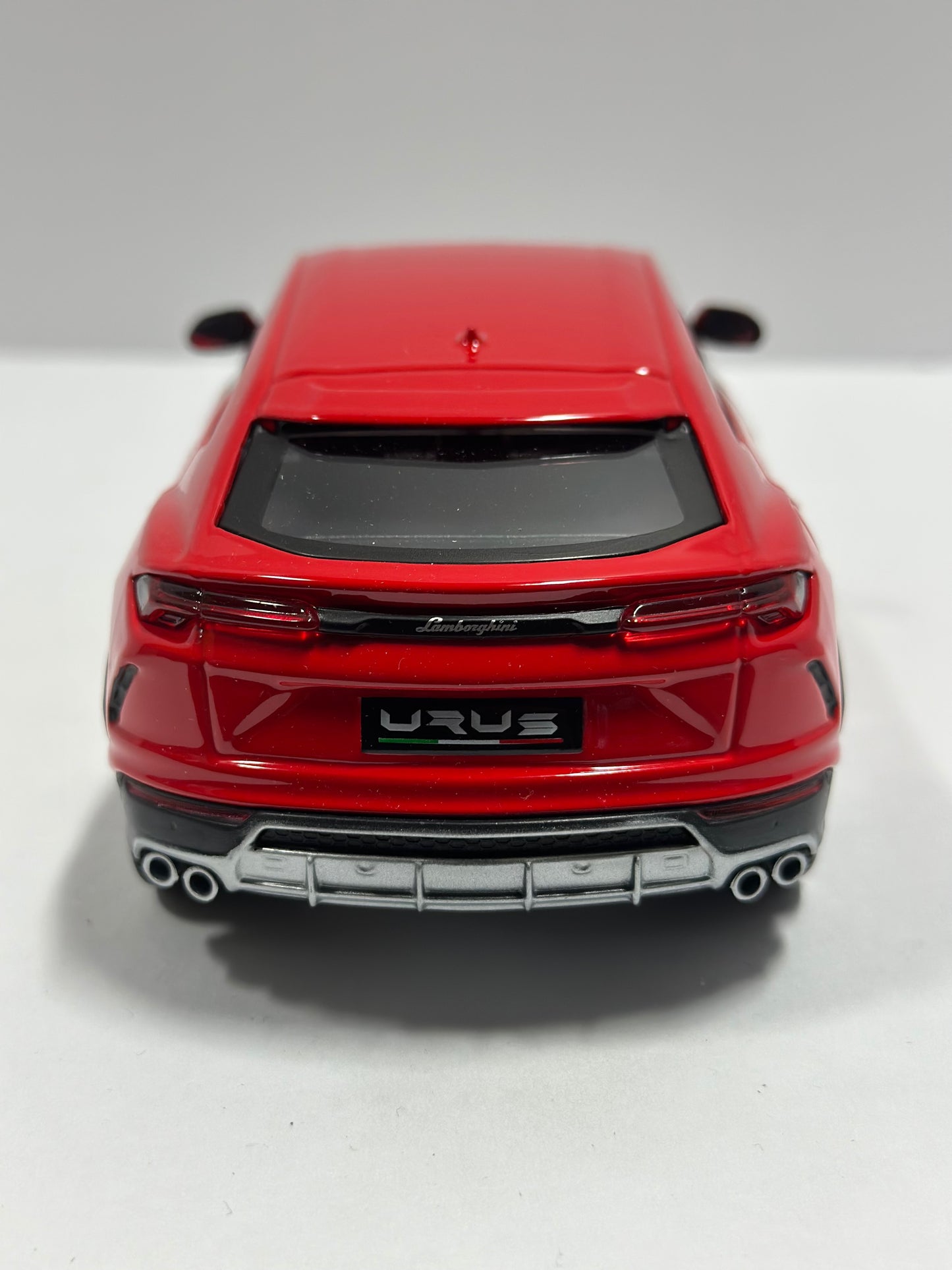 Maisto 1:24 Lamborghini Urus Diecast