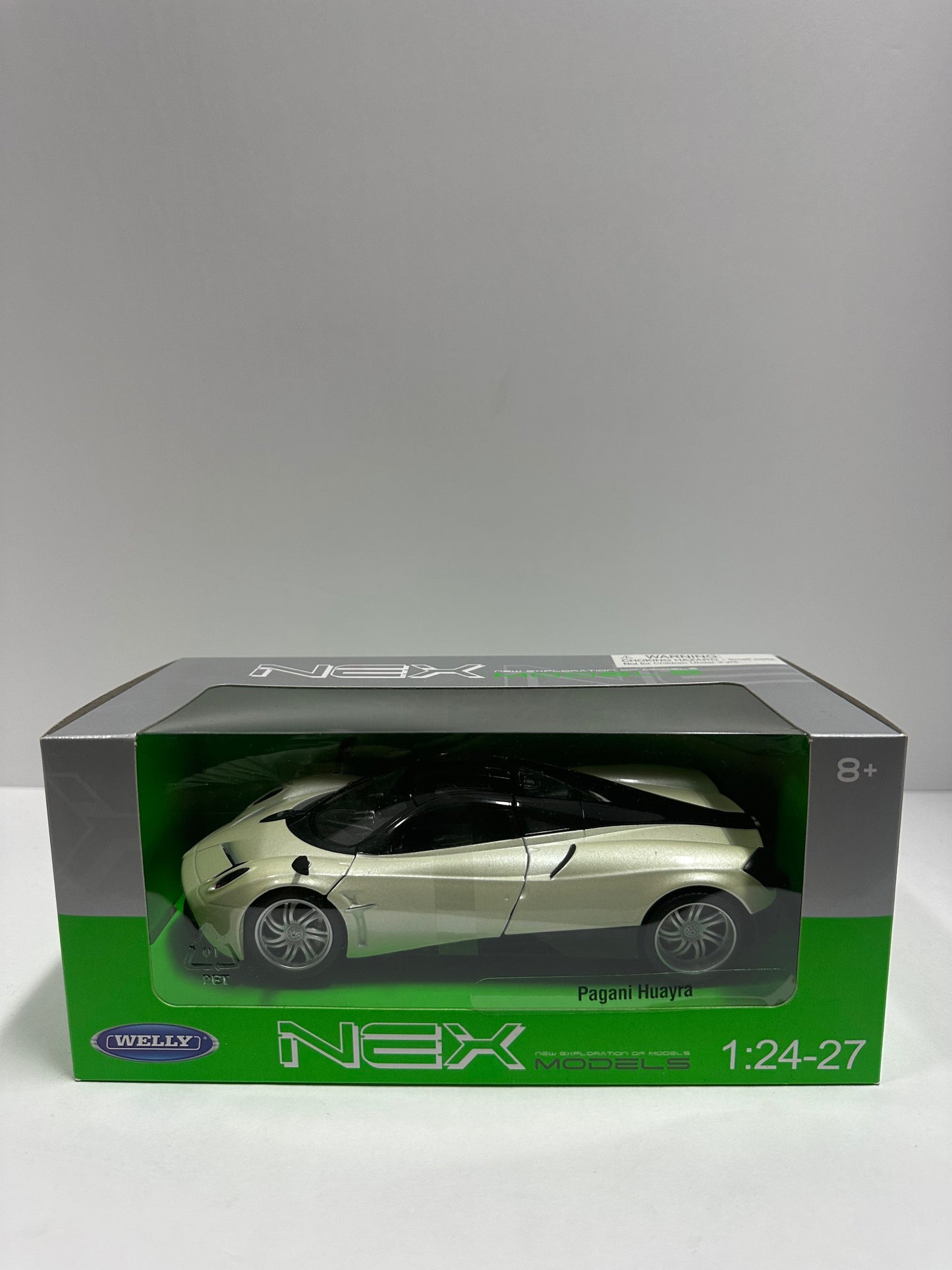 Welly 1:24 Pagani Huayra Diecast