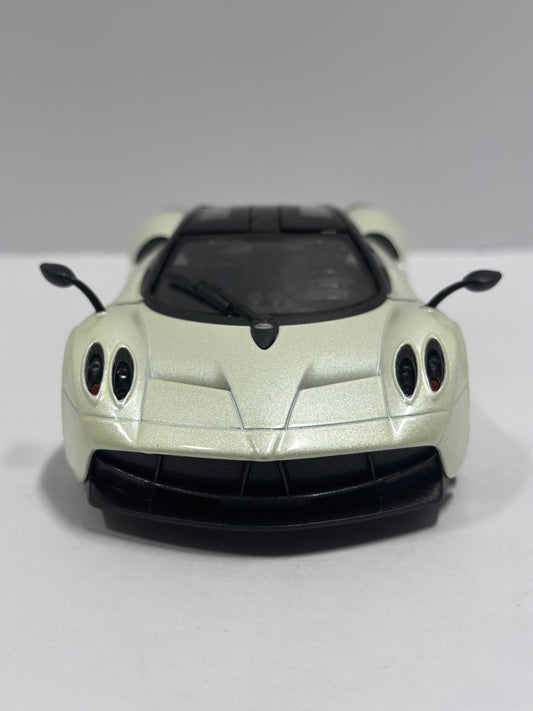 Welly 1:24 Pagani Huayra Diecast