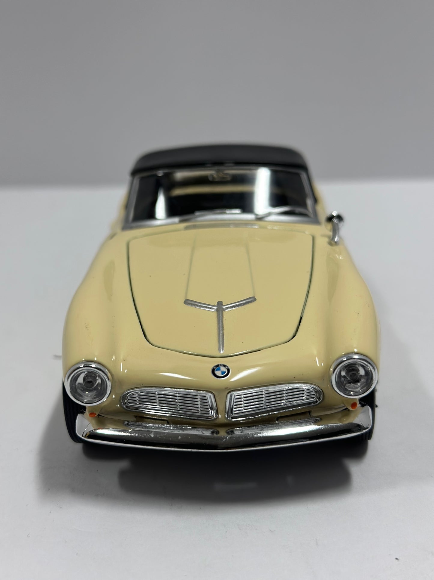 Welly 1:24 Bmw 507 Soft Top Diecast