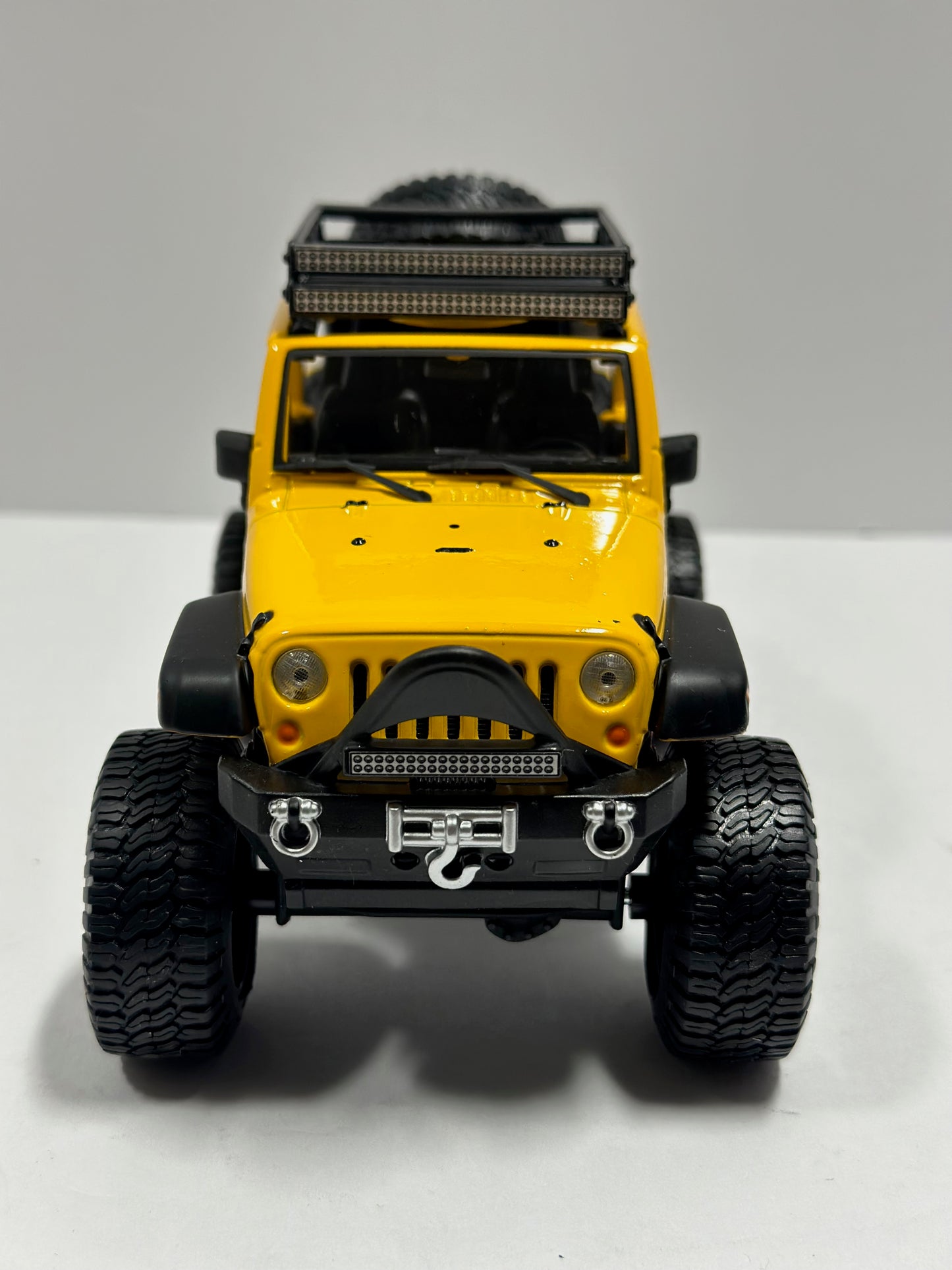 Maisto Design 1:24 2015 JEEP WRANGLER UNLIMITED OFF ROAD KINGS Yellow Diecast