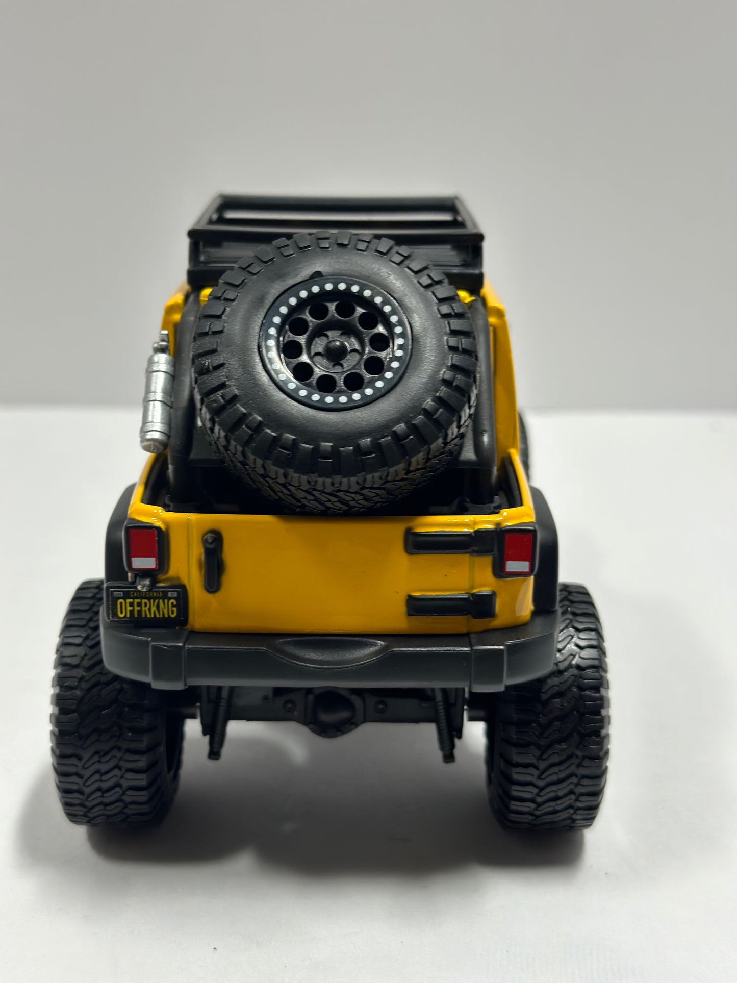 Maisto Design 1:24 2015 JEEP WRANGLER UNLIMITED OFF ROAD KINGS Yellow Diecast