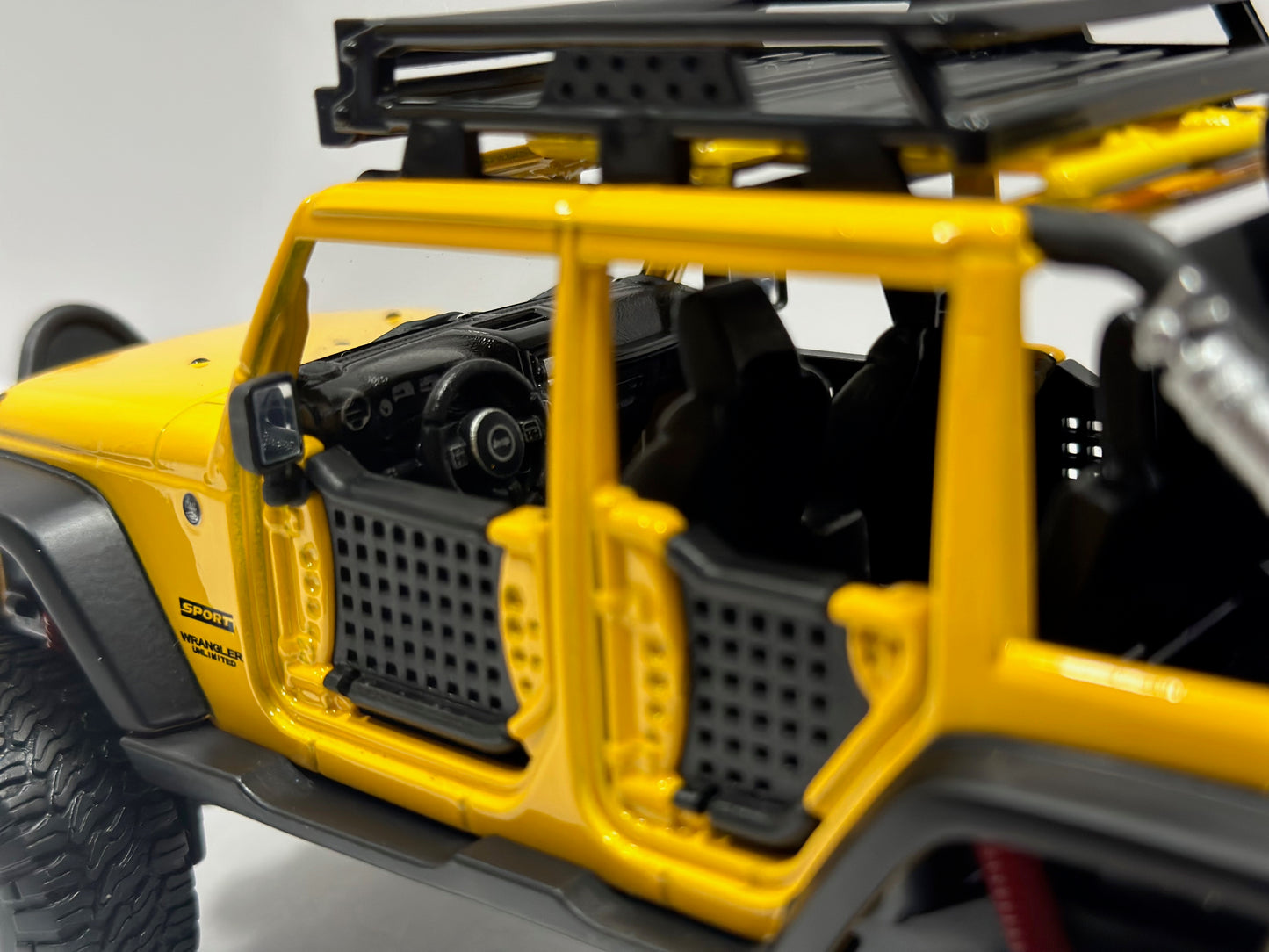 Maisto Design 1:24 2015 JEEP WRANGLER UNLIMITED OFF ROAD KINGS Yellow Diecast