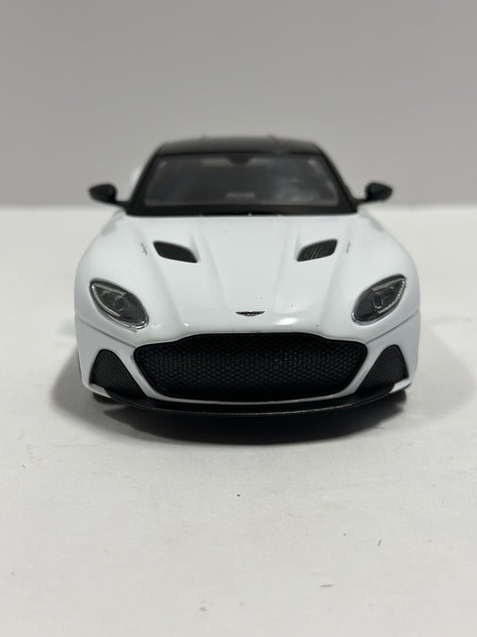 Welly 1:24 Aston Martin DBS Superleggera Diecast