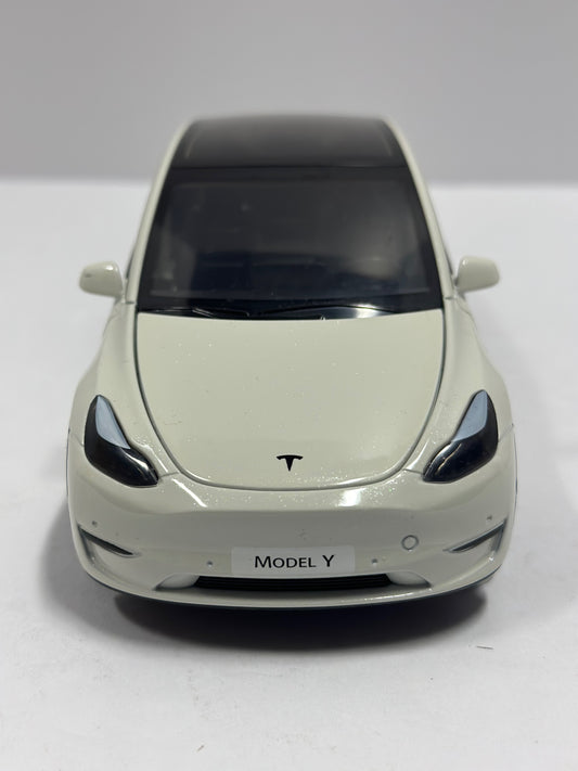 1:24 Tesla Model Y Diecast With Headlight & Taillight LED