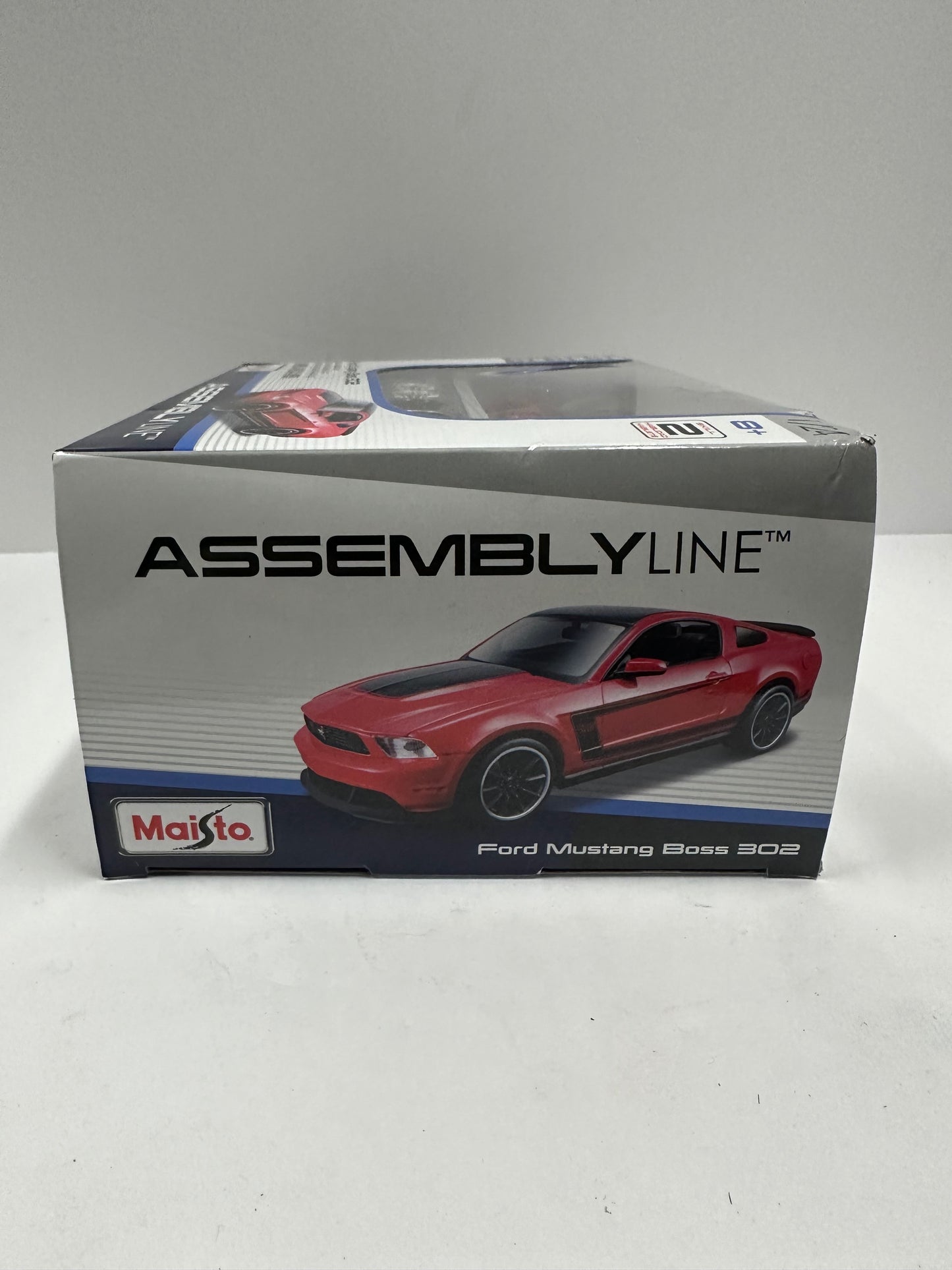 Maisto 1:24 Ford Mustang Boss 302 Assembly Line Diecast