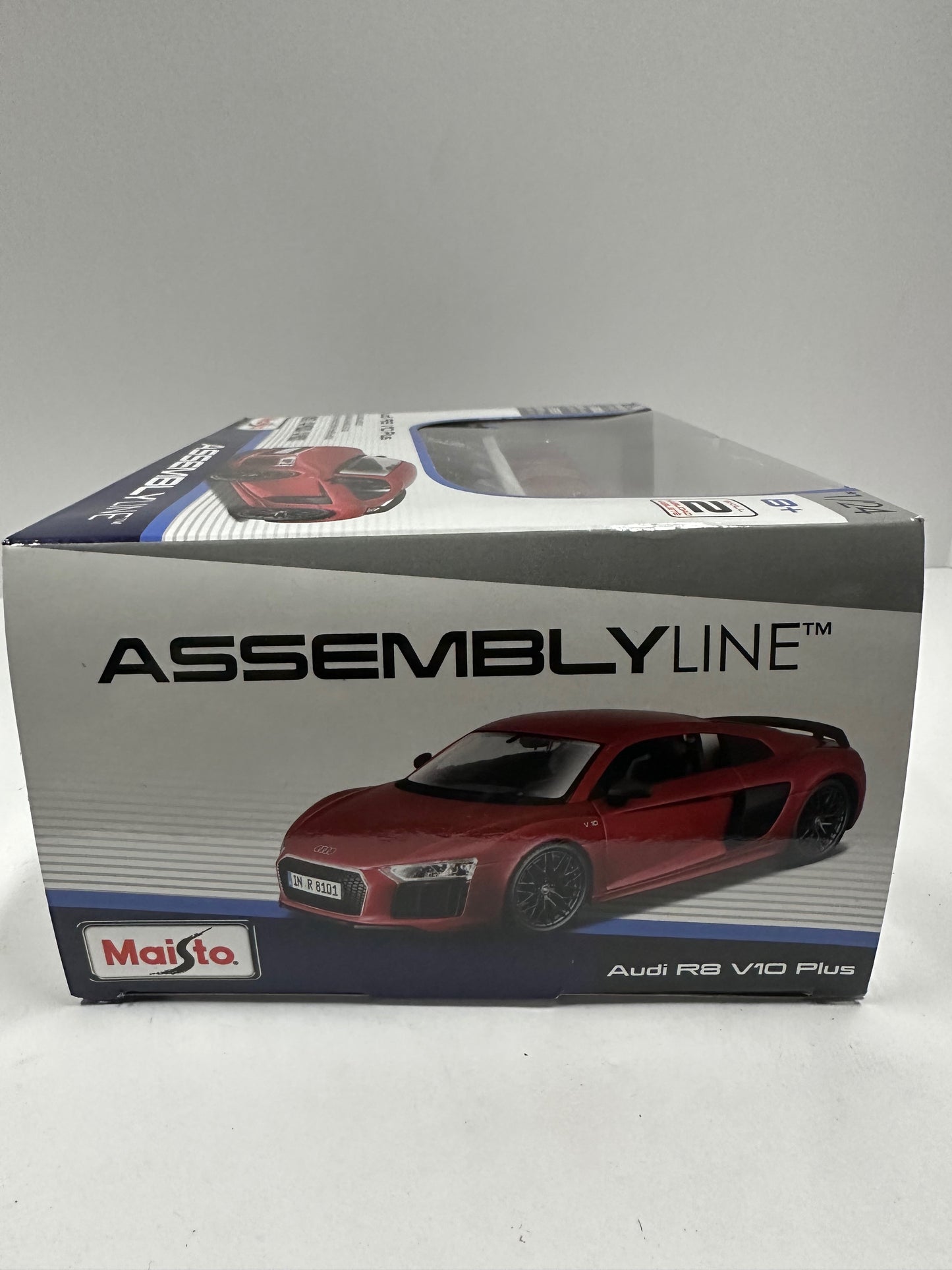 Maisto Audi R8 V10 Plus 1:24 Scale Assembly Line Diecast Model Kit