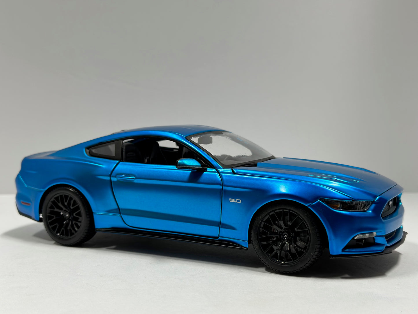 Maisto 1:18 2017 Ford Mustang GT Diecast