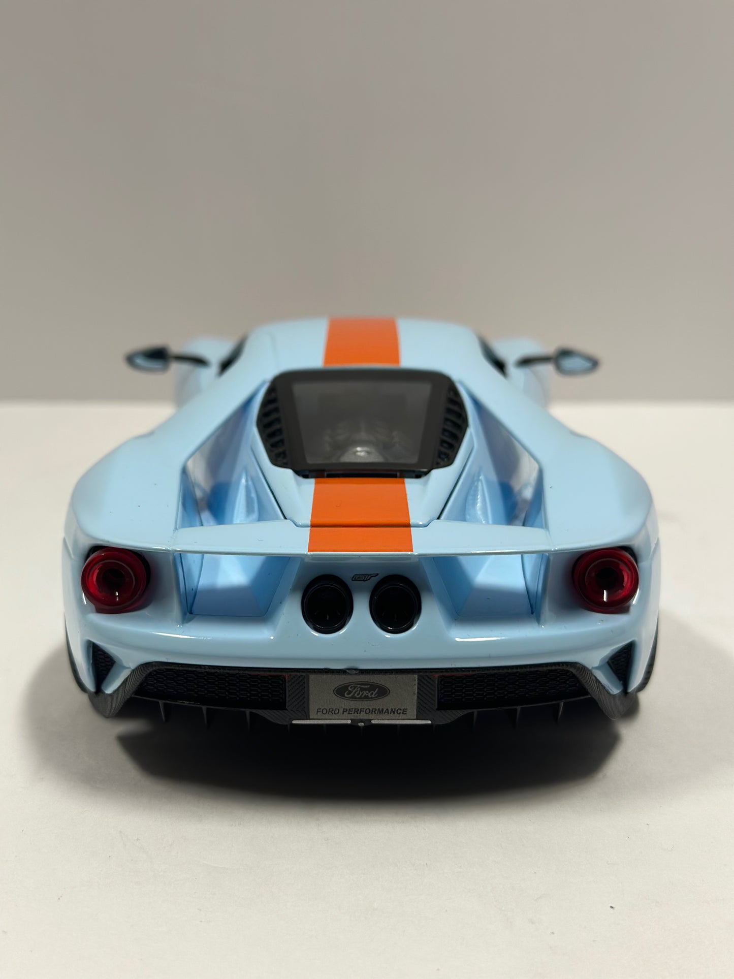 MAISTO 1:18 2022 Ford GT Diecast Blue / Orange Stripe