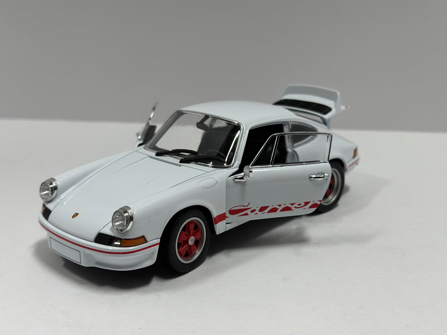 Welly 1:24 1973 Porsche Carrera 2.7 Diecast