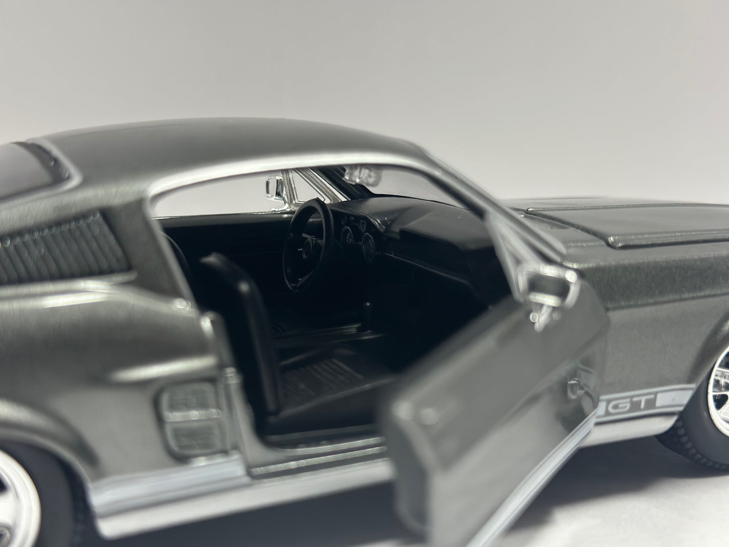 Maisto 1:24 1967 Ford Mustang GT Diecast