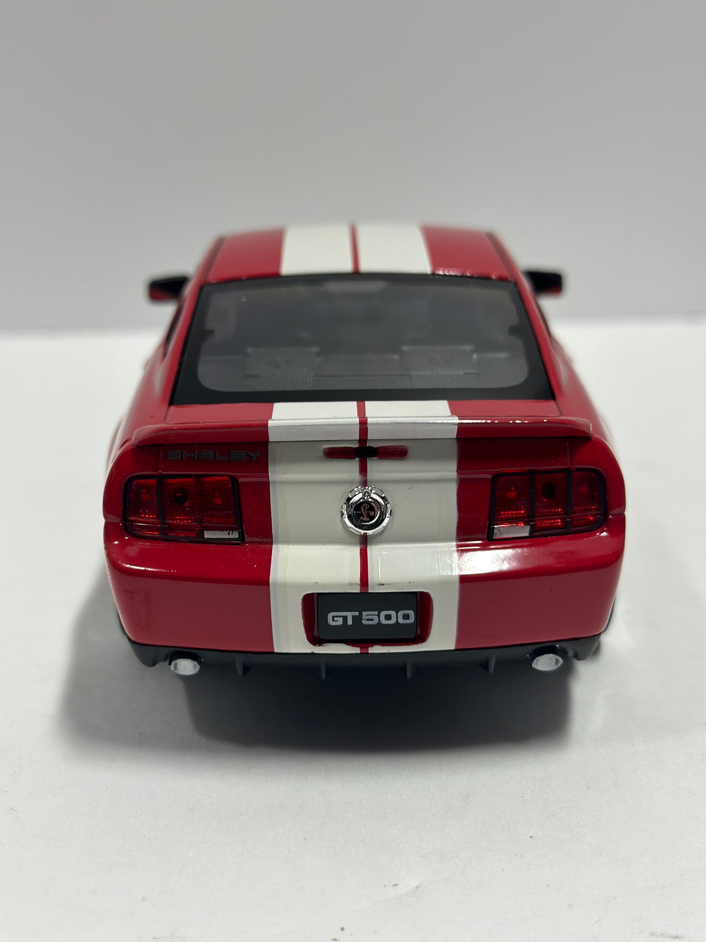 Welly 1:24 2007 Ford Mustang Shelby GT500 Diecast