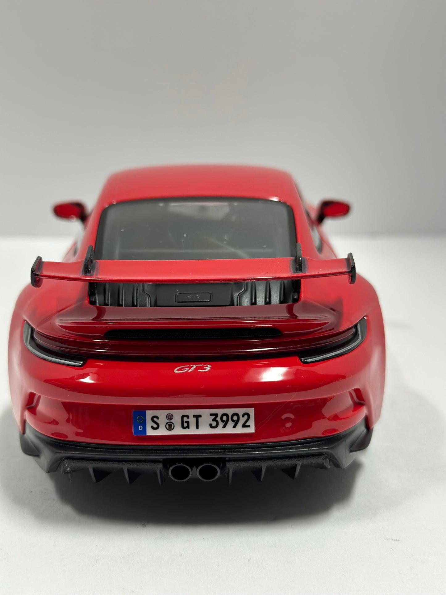 Maisto 1:18 2022 Porsche 911 GT3 Red Diecast