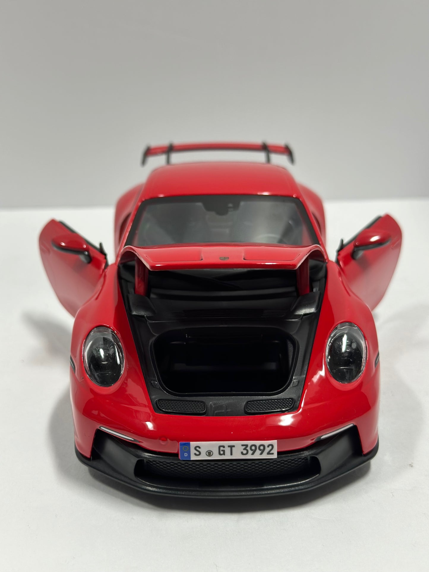 Maisto 1:18 2022 Porsche 911 GT3 Red Diecast