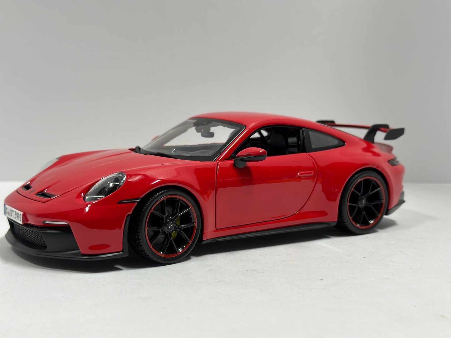 Maisto 1:18 2022 Porsche 911 GT3 Red Diecast