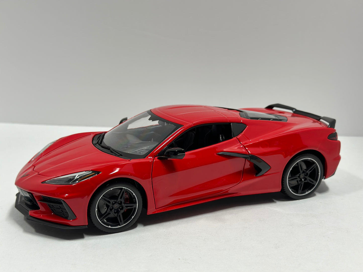 Maisto 1:18 2020 Chevrolet Corvette Stingray Red Diecast