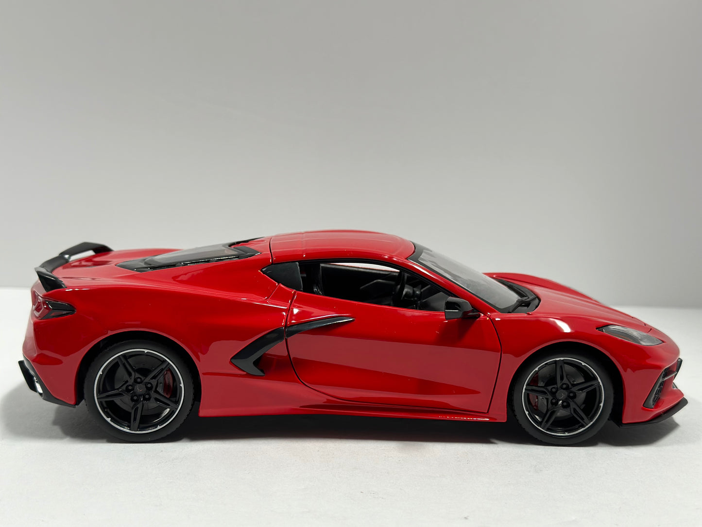 Maisto 1:18 2020 Chevrolet Corvette Stingray Red Diecast