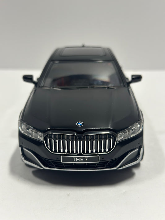 1:24 2020 BMW 760li V12 Diecast With Led Headlight & Taillight Matte Black