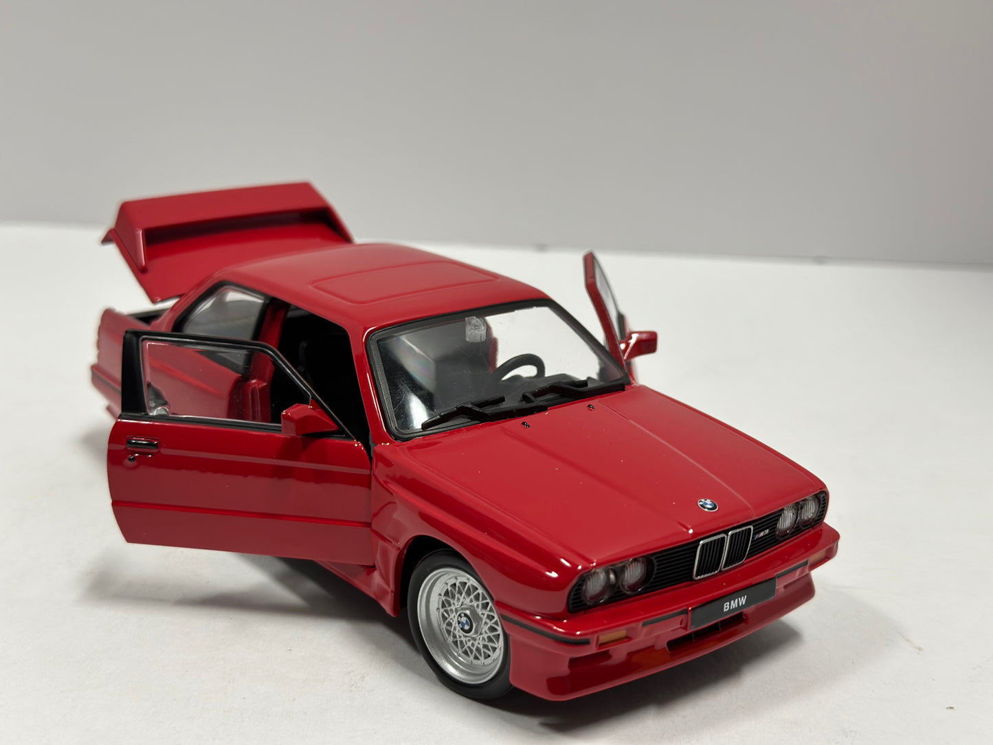 Bburago 1:24 Bmw M3 E30 1988 Diecast Red