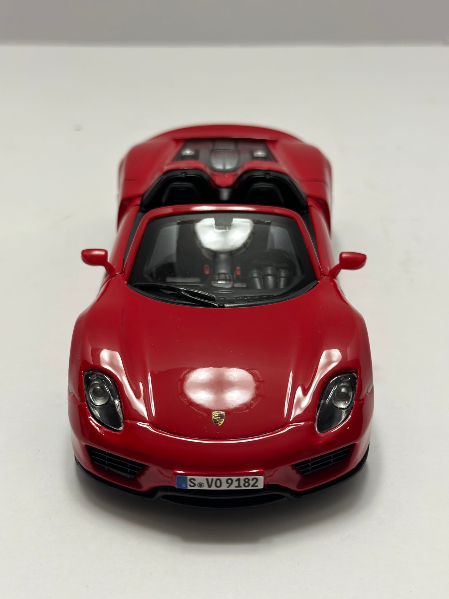 Bburago 1:24  Porsche 918 Spyder Diecast Red