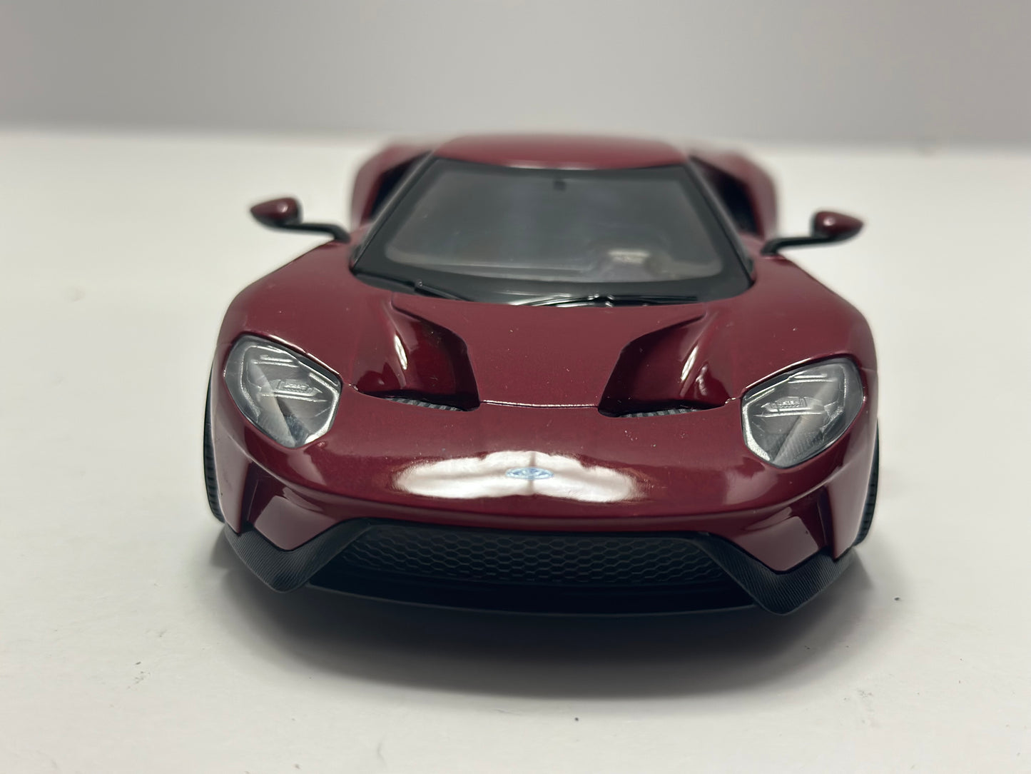 Welly 1:24 2017 Ford GT Diecast Burgundy