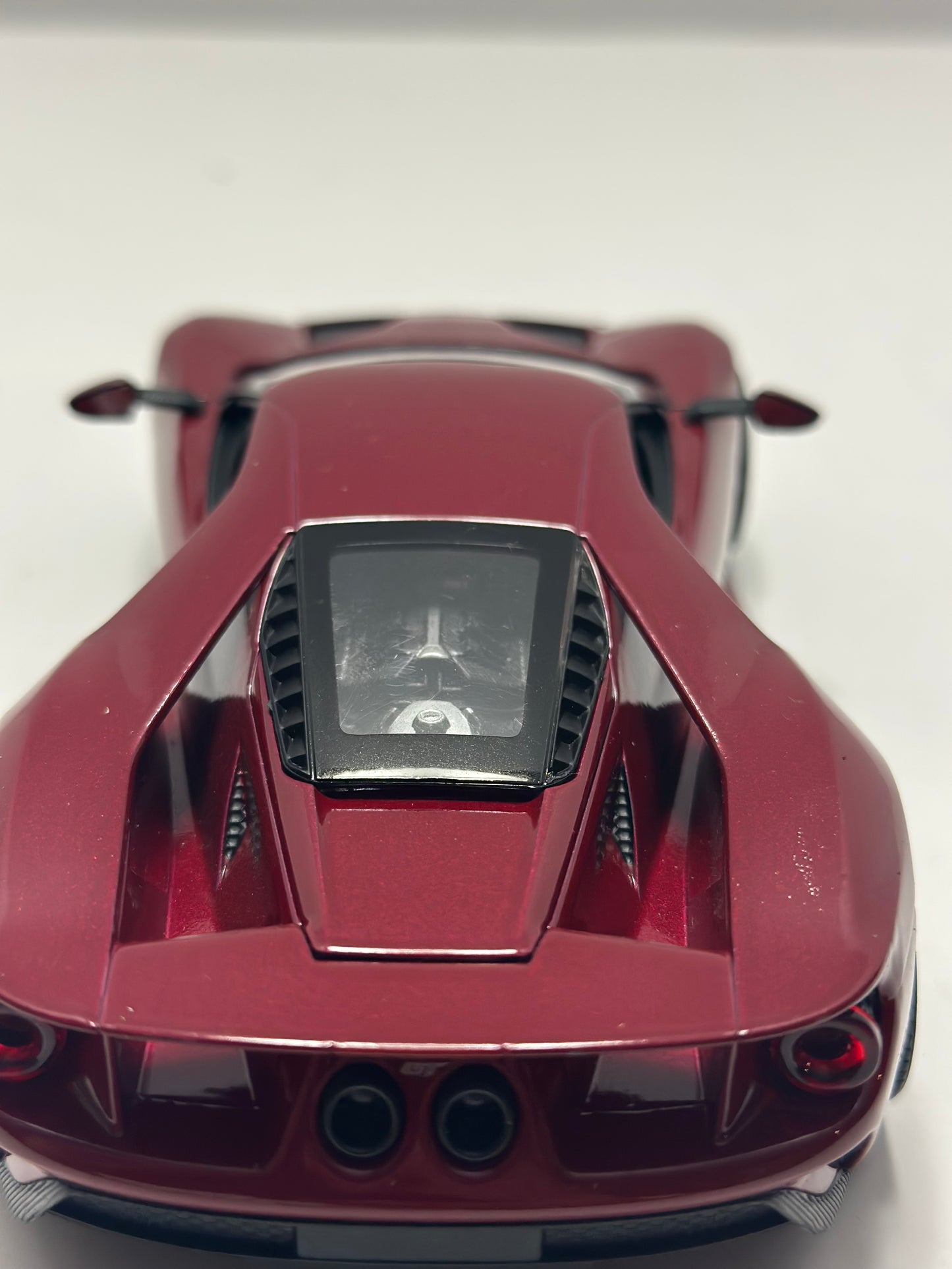 Welly 1:24 2017 Ford GT Diecast Burgundy