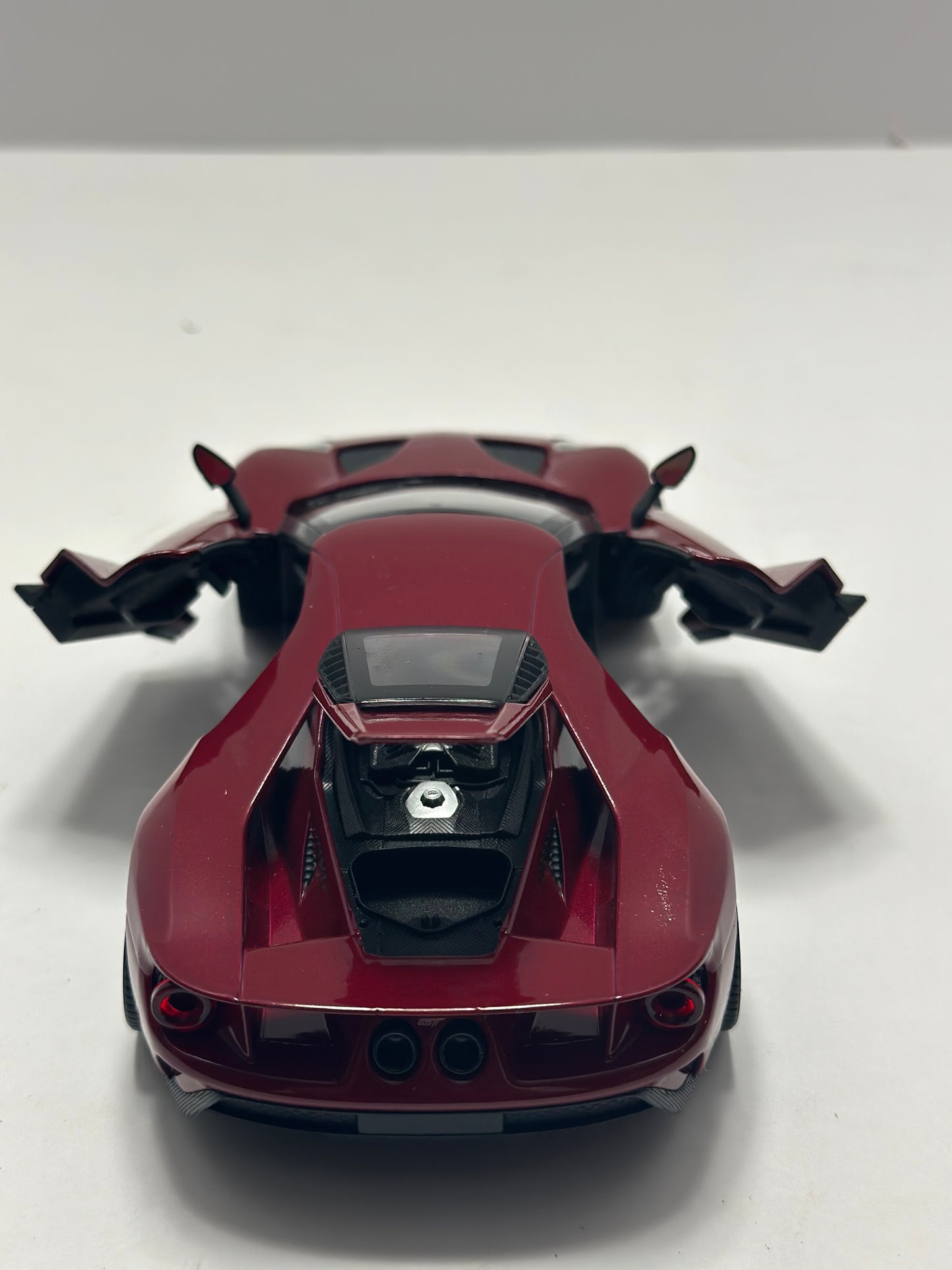 Welly 1:24 2017 Ford GT Diecast Burgundy