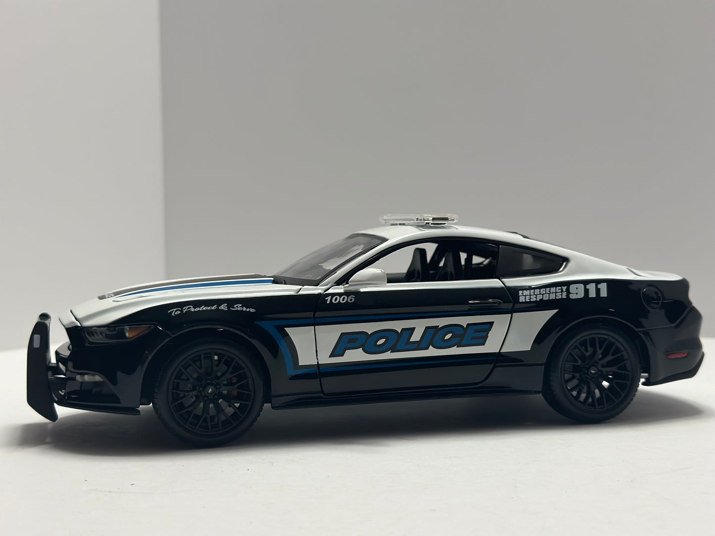 Maisto 1:18 2020 Ford Mustang GT 500 Police Car Diecast