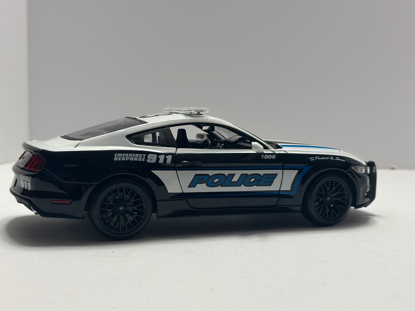 Maisto 1:18 2020 Ford Mustang GT 500 Police Car Diecast