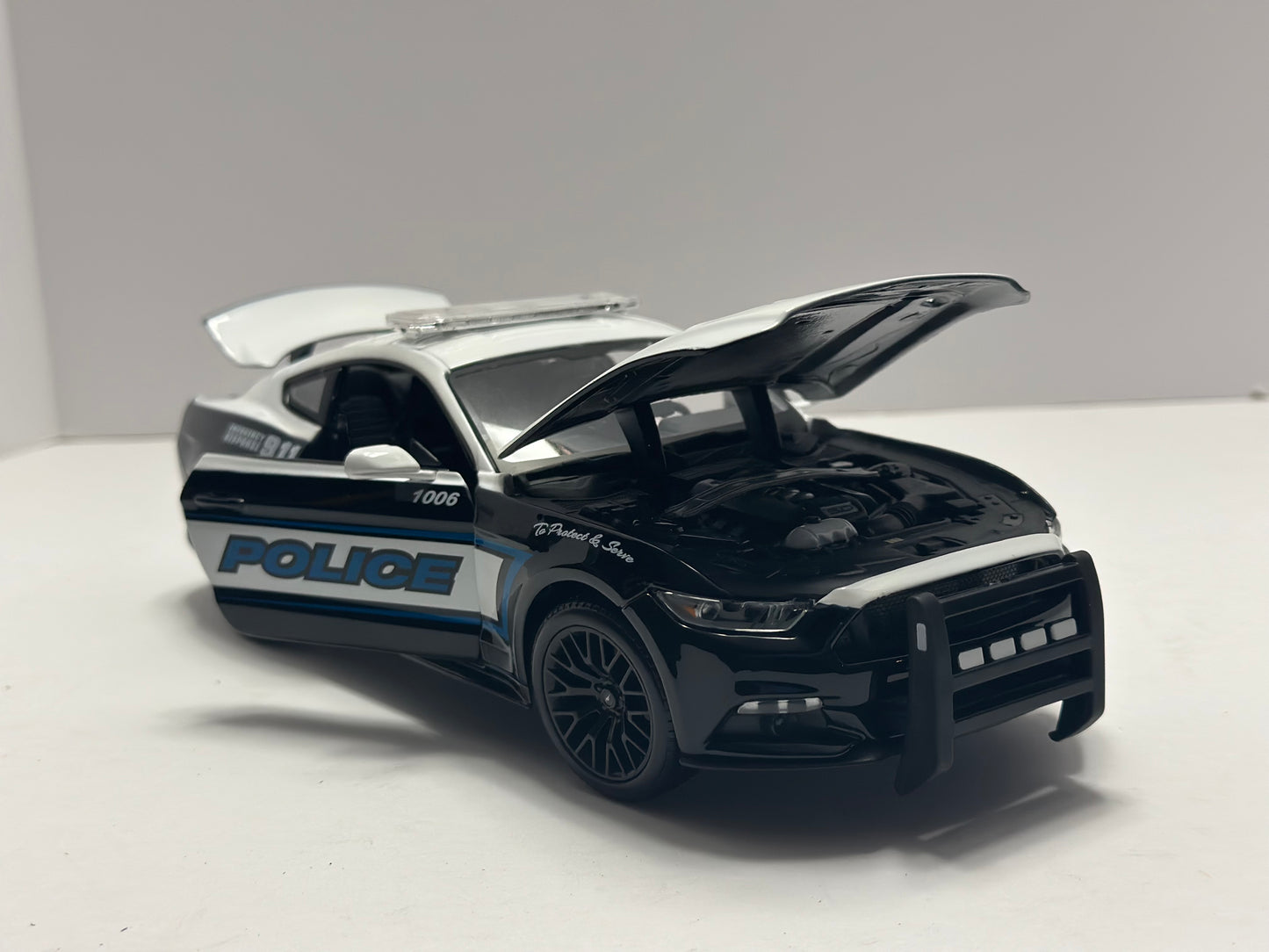 Maisto 1:18 2020 Ford Mustang GT 500 Police Car Diecast