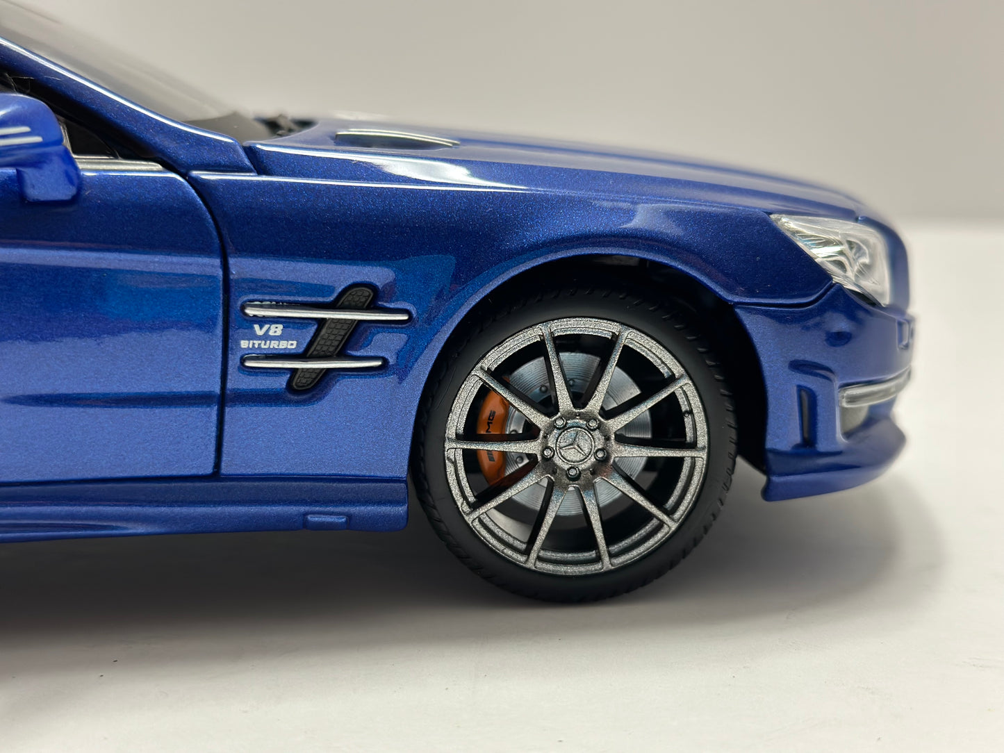 Maisto 1:18 2012 Mercedes-Benz SL63 AMG Diecast