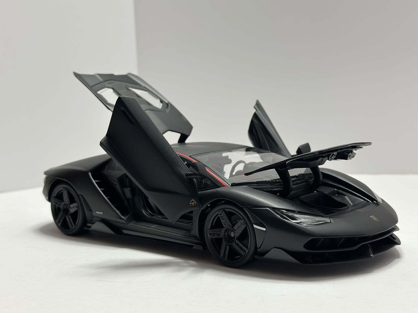 Maisto 1:18 Lamborghini Centenario LP770-4  Diecast Matte Black ( Rare )