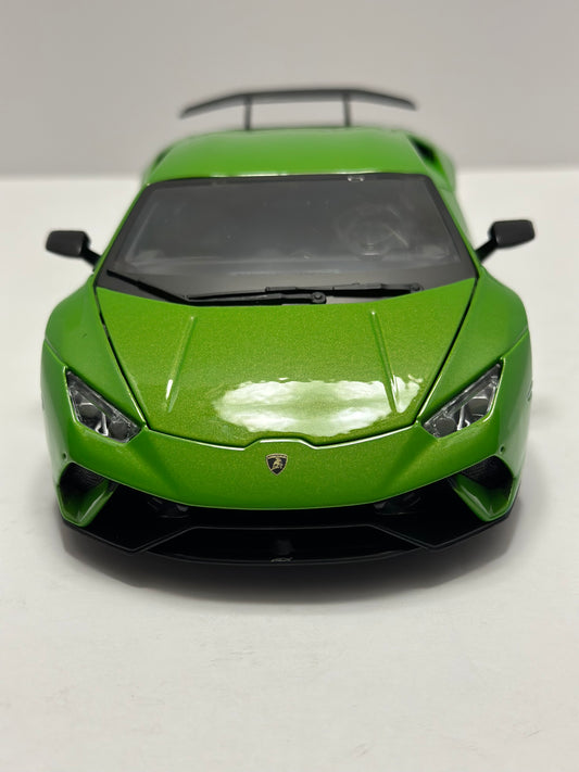 MAISTO 1:18 LAMBORGHINI HURACAN PERFORMANTE Diecast Green