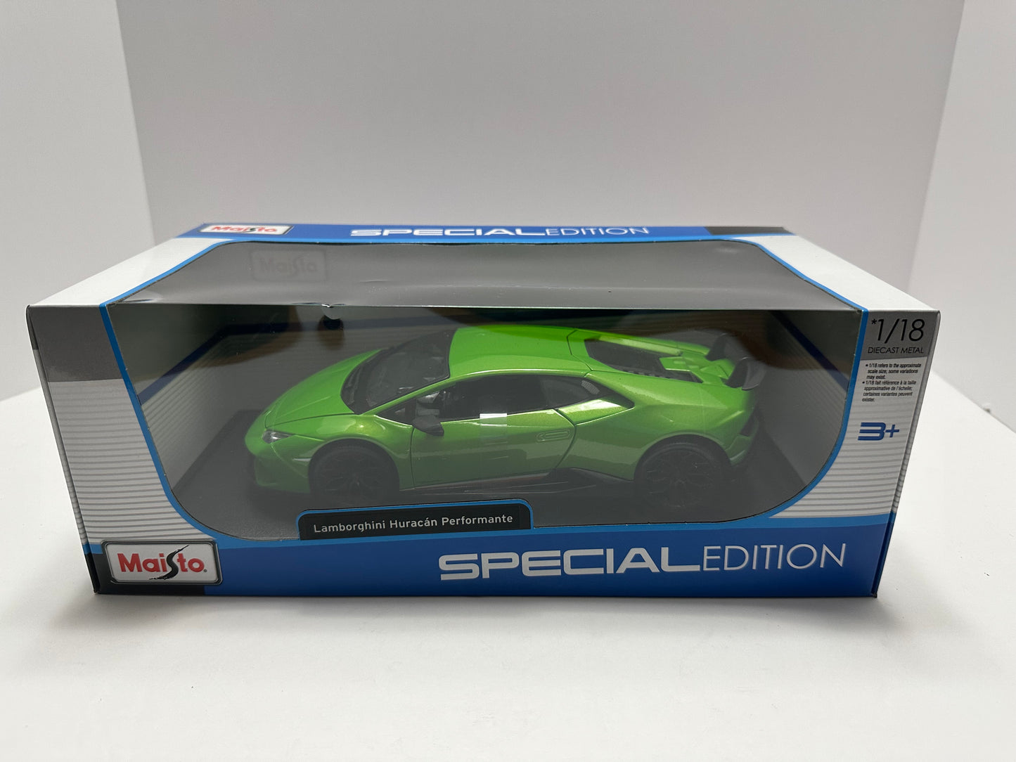 MAISTO 1:18 LAMBORGHINI HURACAN PERFORMANTE Diecast Green