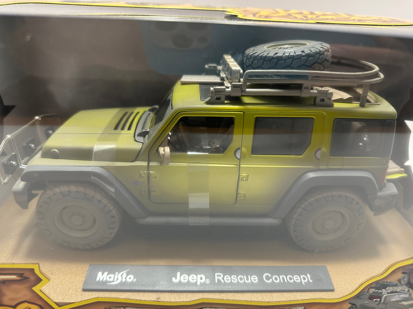 Maisto 1:18 Jeep Rescue Concept Very Rare Diecast