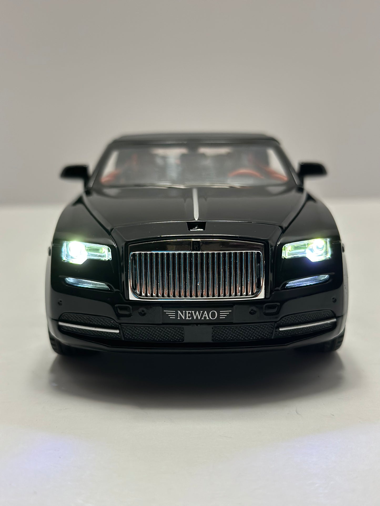 1:24 Rolls Royce Dawn Alloy Model Car Toy Diecasts Metal Casting Sound & Light Black