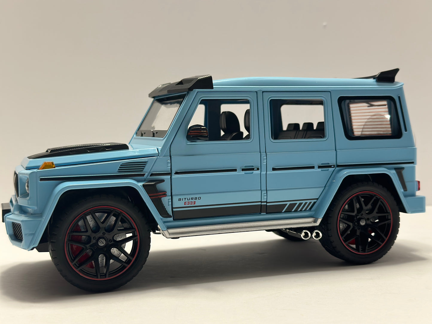 Mercedes-Benz G Wagon G-CLASS 1:18 G700 SUV Metal Diecast Alloy Toys Cars Toy led Blue