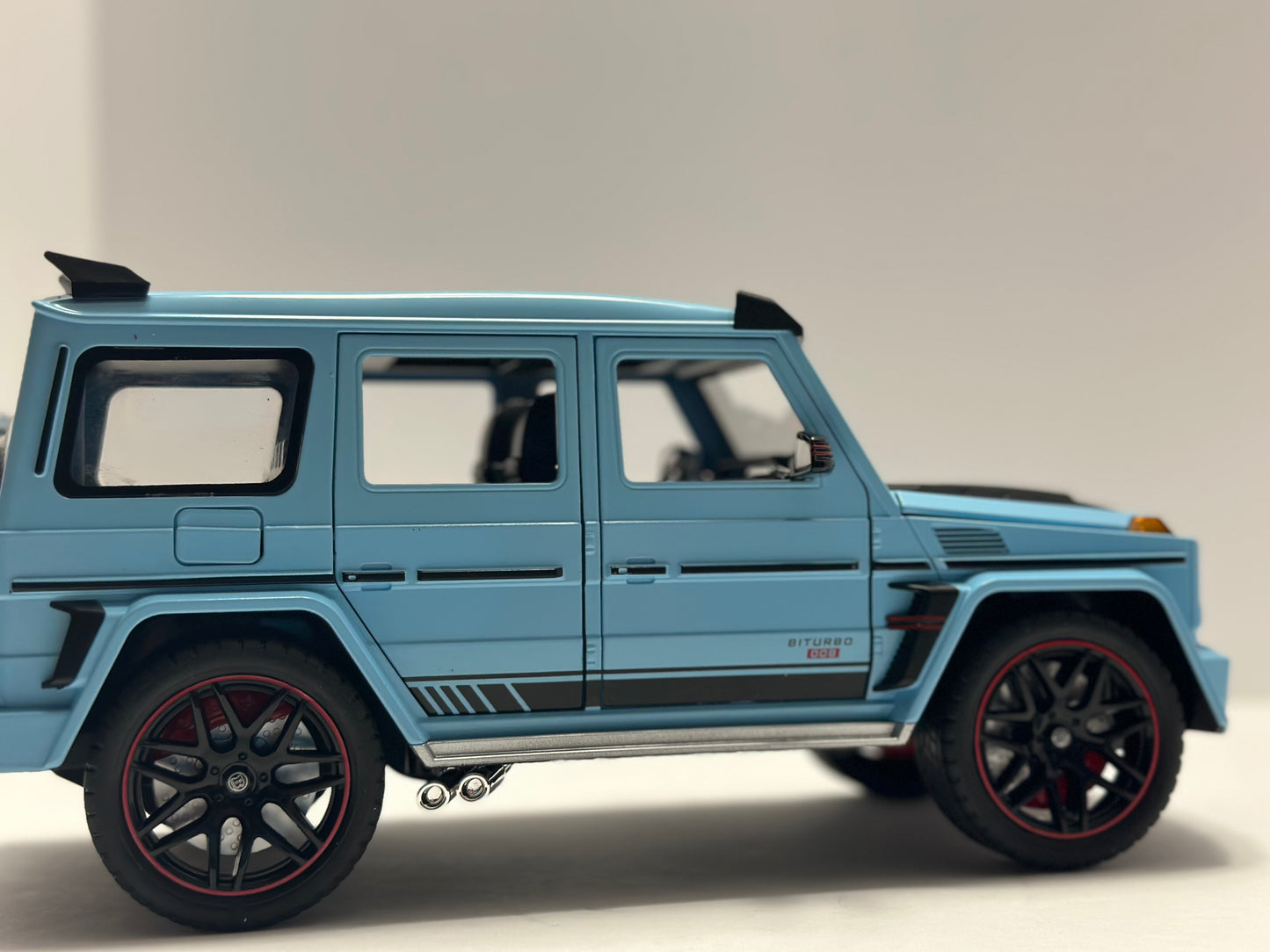 Mercedes-Benz G Wagon G-CLASS 1:18 G700 SUV Metal Diecast Alloy Toys Cars Toy led Blue