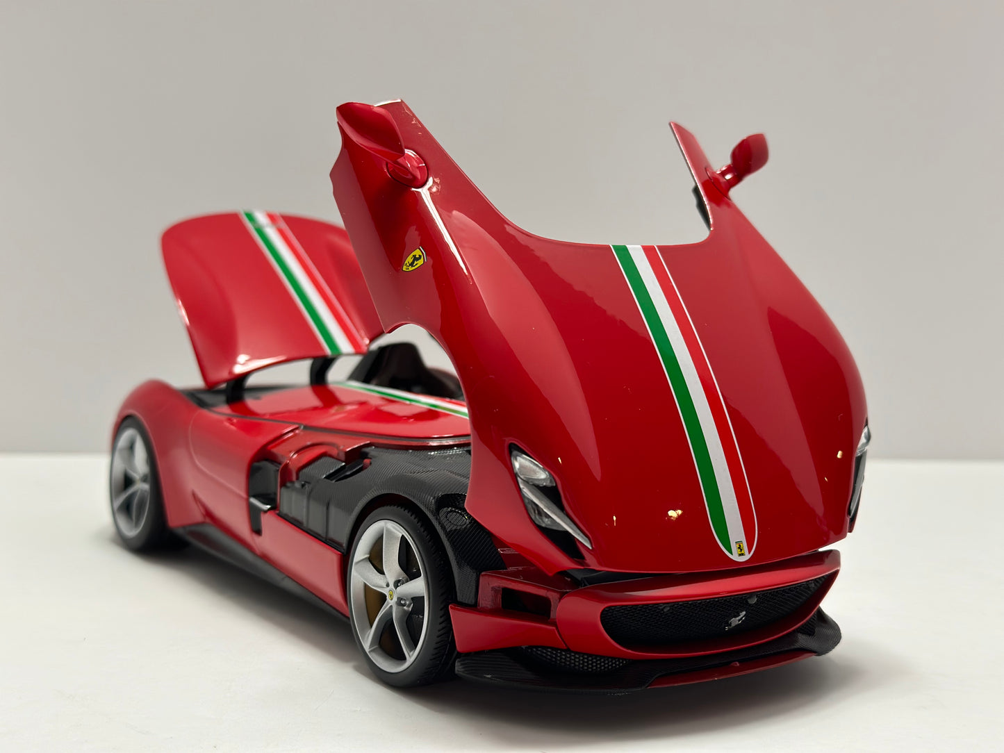 BBURAGO SIGNATURE SERIES FERRARI MONZA SP1 1:18 DIECAST MODEL CAR RED 18-16909