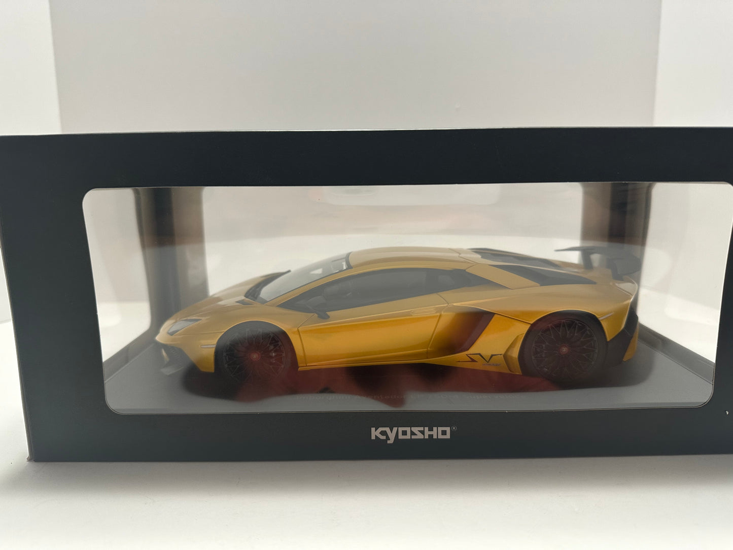 KYOSHO - 1:18 LAMBORGHINI - AVENTADOR LP750-4SV SUPERVELOCE 2015