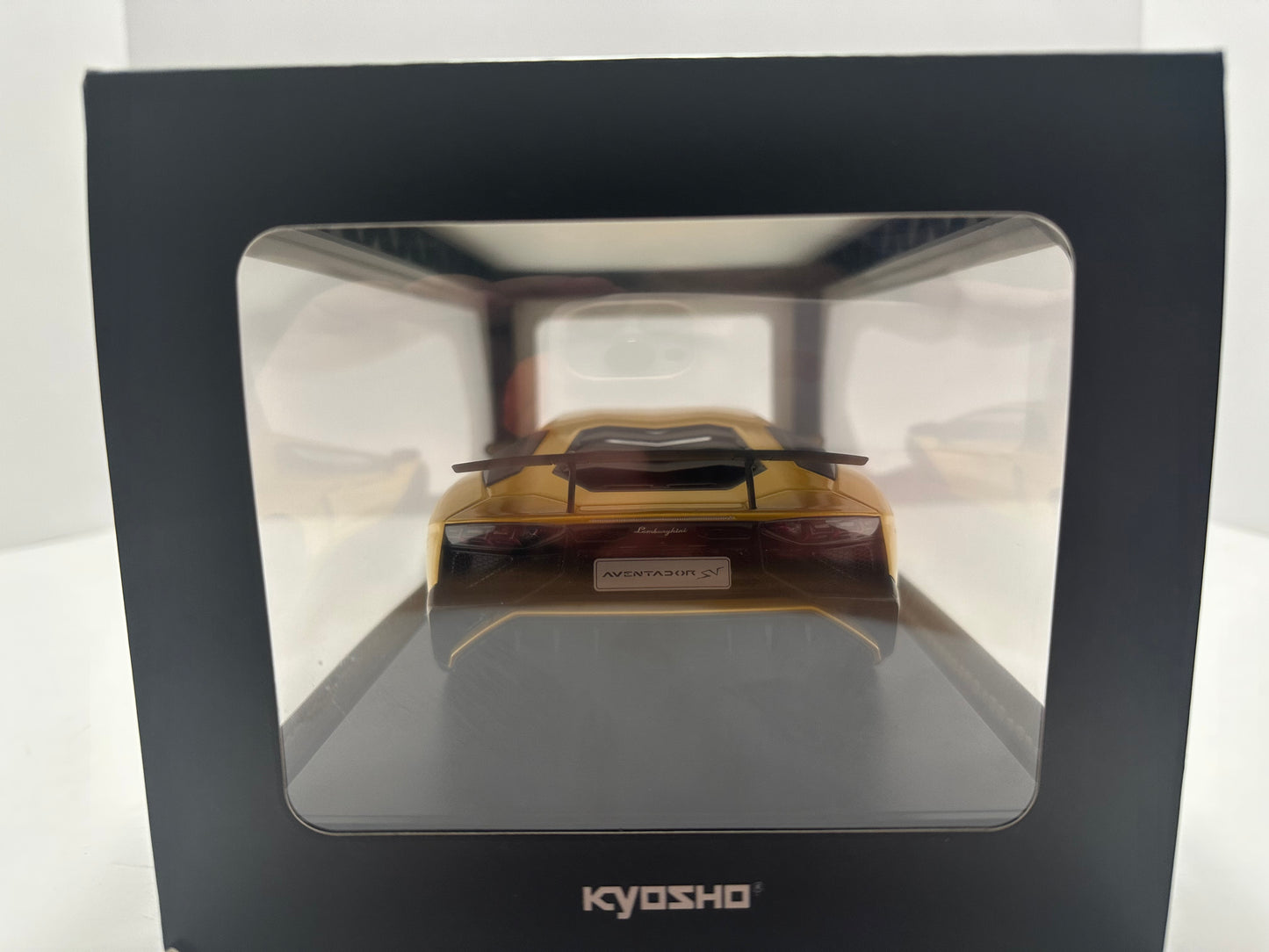 KYOSHO - 1:18 LAMBORGHINI - AVENTADOR LP750-4SV SUPERVELOCE 2015