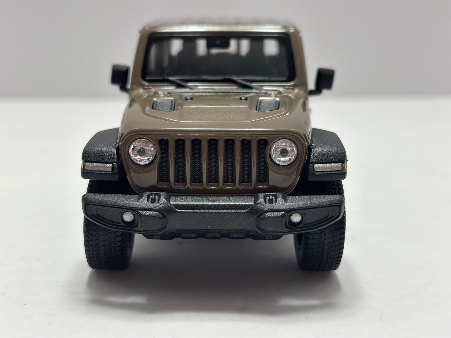 WELLY 1:24 2020 Jeep Rubicon Gladiator Diecast Olive Green